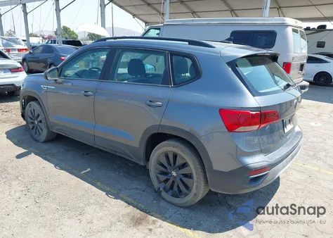 2022 Volkswagen Taos 1.5T S z USA, uszkodzony, nr VIN 3VVDX7B27NM034530